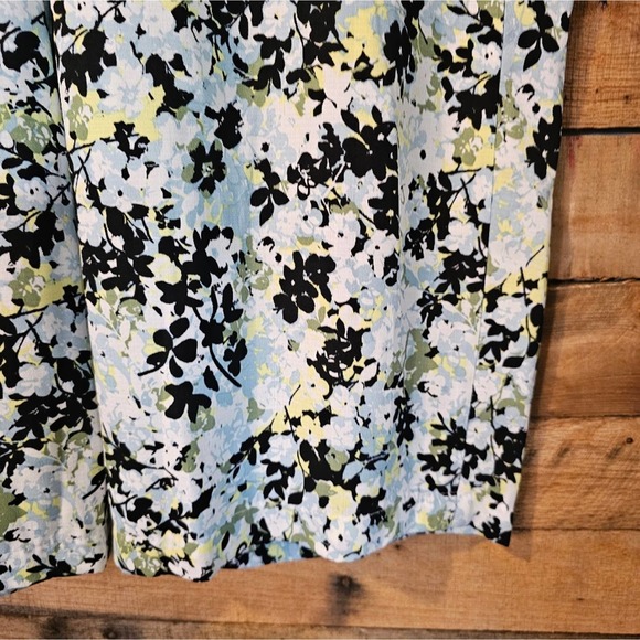 Peace & Pearl's women's forget me not floral Capri pants size xl - Picture 5 of 13